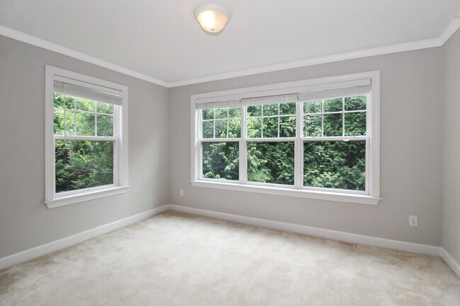 Building Photo - 2147 Yancy Ln