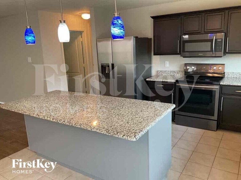 Building Photo - 7513 Captain Ln