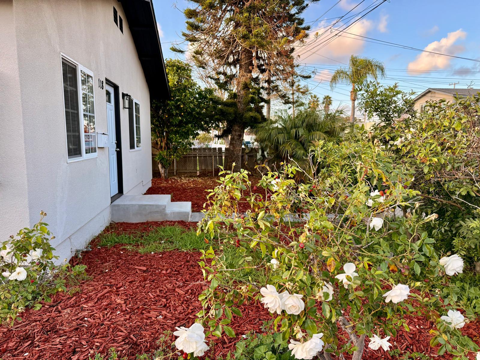 Building Photo - 118 Cedar Ave