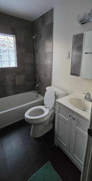 Building Photo - 18433 Fox