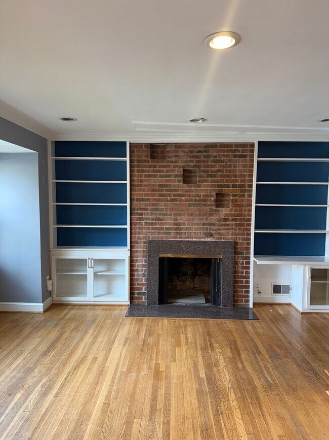 Building Photo - Charming 3-Bedroom Home in Silver Spring