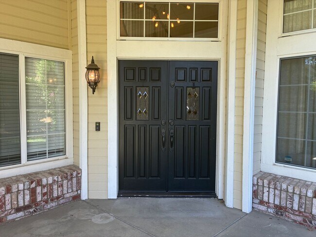 Building Photo - 585 Mindenvale Ct