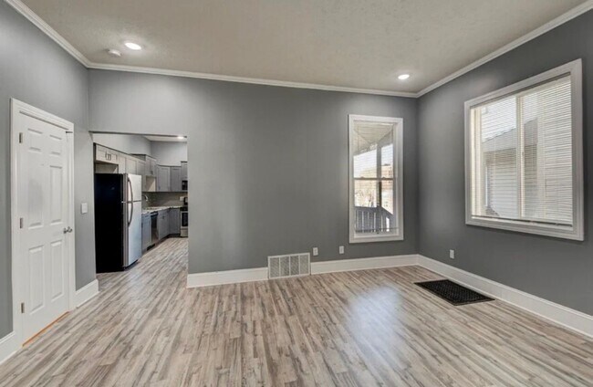 Building Photo - 534 S 30th St