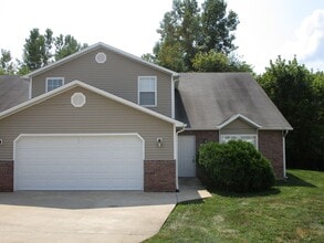 Building Photo - 5013-5015 Betty Jean Way