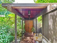 Building Photo - 4bd/3ba Kirkland House
