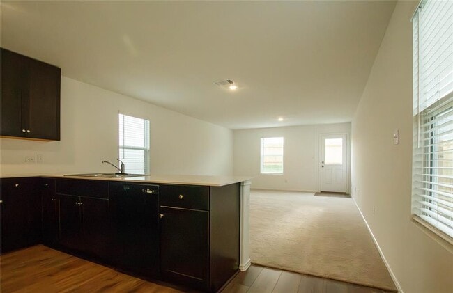 Building Photo - 42 Trinity Cir