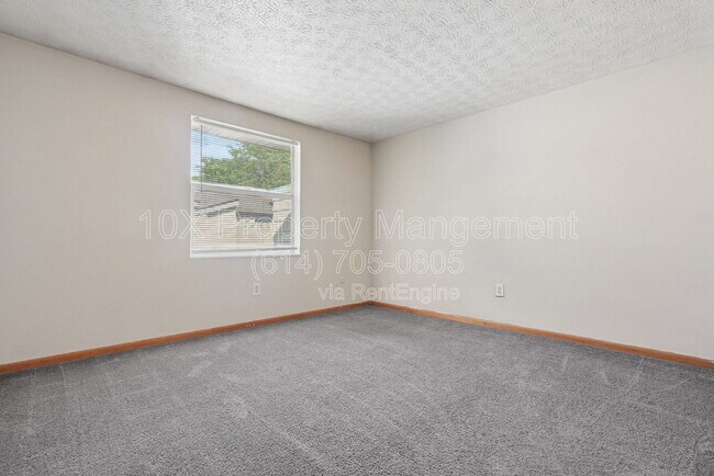 Building Photo - 2523 Burgandy Ln