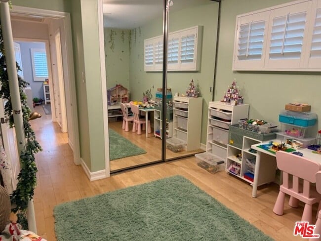 Building Photo - 912 McCarthy Ct