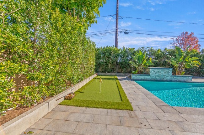 Building Photo - 1558 Wakefield Ave