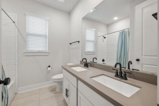 Building Photo - 957 Arrowhead Ranch Blvd