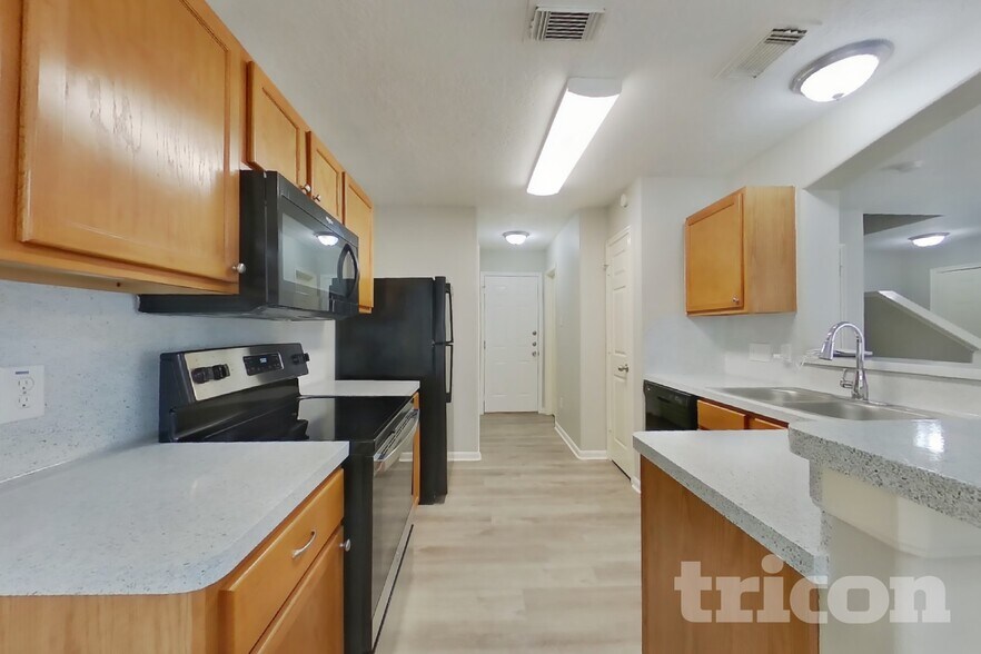 Building Photo - 5473 N Buffalo Cir
