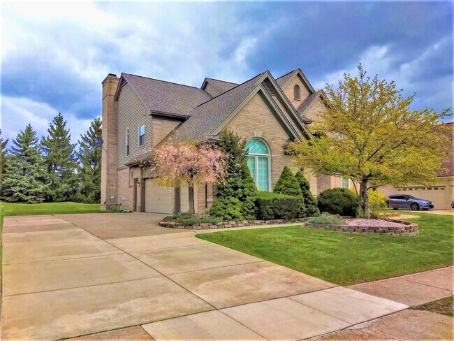 Building Photo - 45866 Fountain View Dr