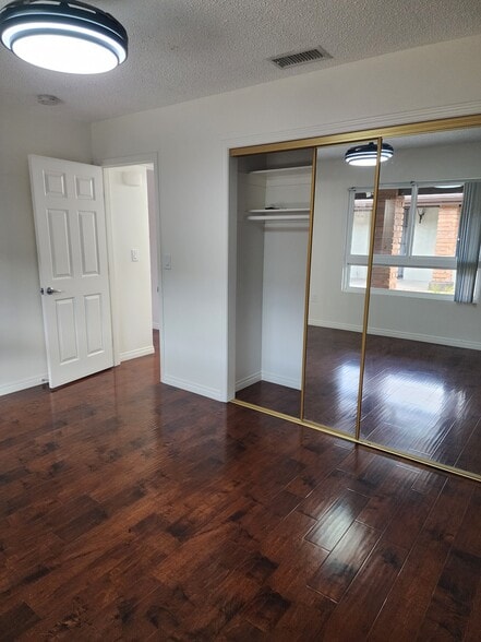 Bedroom 1 - 431 S Simpson Ave