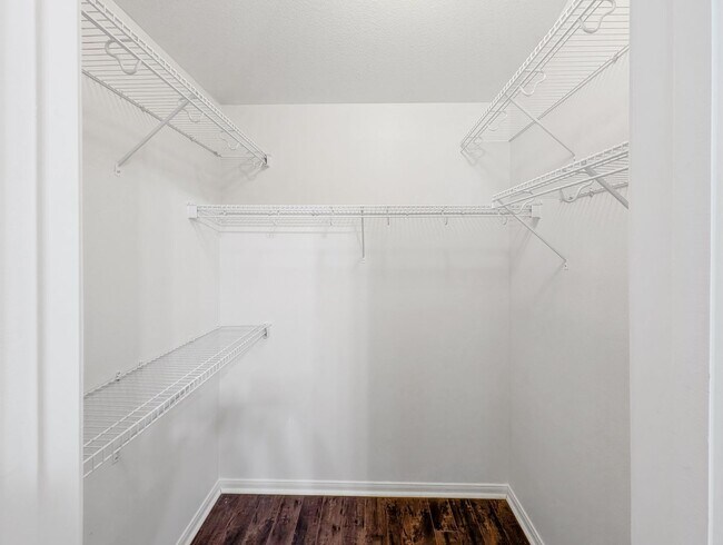 Building Photo - 26403 Abbey Springs Ln