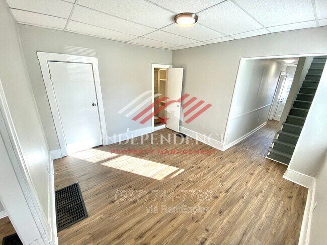 Building Photo - 906 Vine St