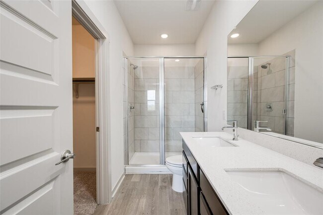 Building Photo - 8004 Linnie Ln