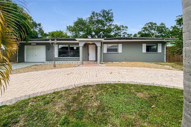 Primary Photo - 1524 Sandy Ln