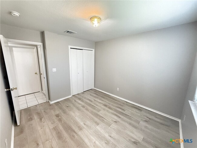 Building Photo - 2754 FM1044