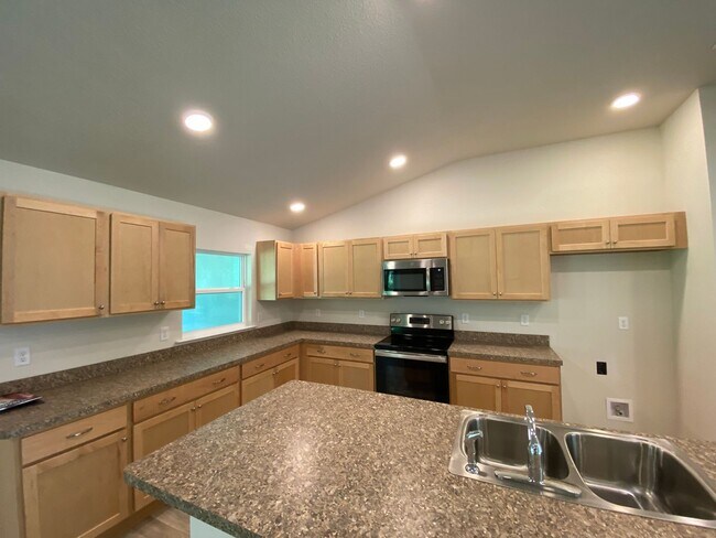 Building Photo - 16090 SW 55th Avenue Rd