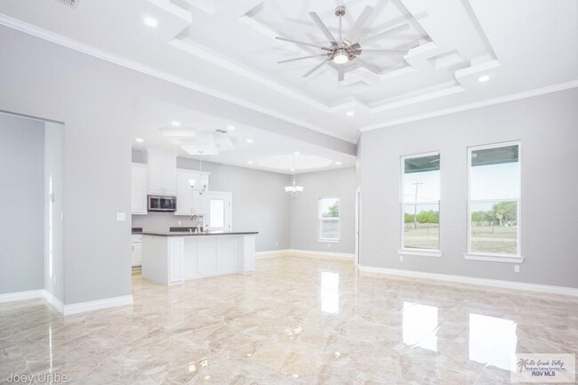 Building Photo - 1434 White Oak Dr