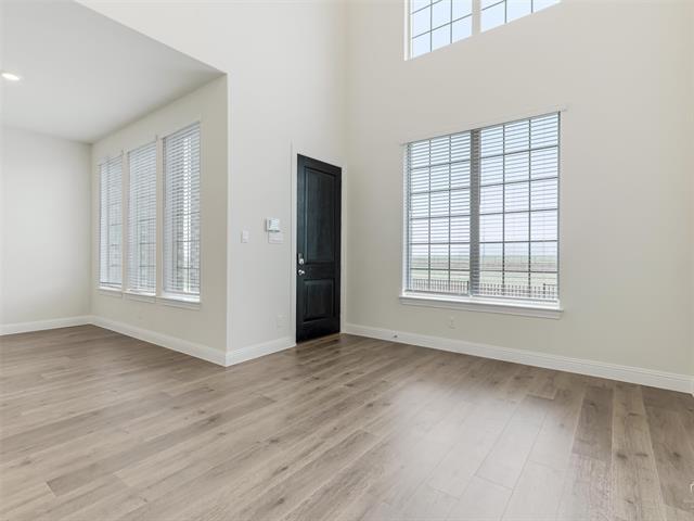 Building Photo - 1506 Lake District Dr