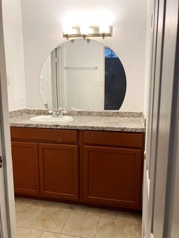 Building Photo - 7152 Fair Oaks Ave