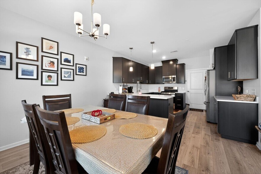 Building Photo - 507 Greenland Square