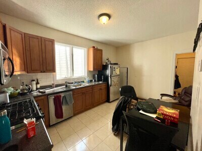 Building Photo - 68 Winchester St