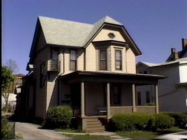 Building Photo - 235 Meigs St
