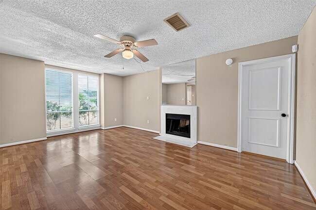 Building Photo - 1535 Beaconshire Rd