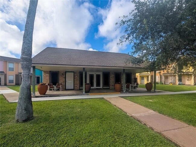 Building Photo - 6702 Everhart Rd