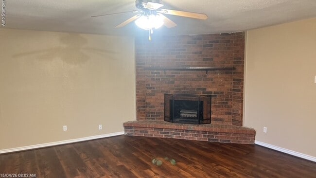 Building Photo - 800 Fort Worth St