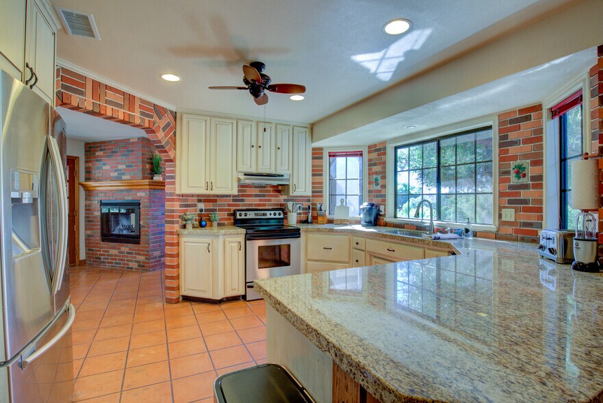 Building Photo - 33180 Vino Way