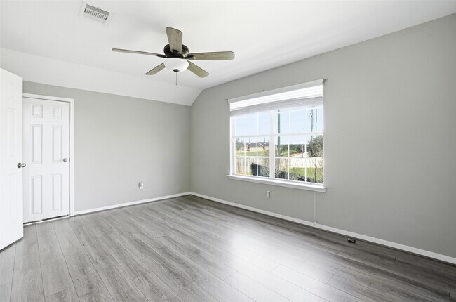 Building Photo - 6802 Claire Brook Dr