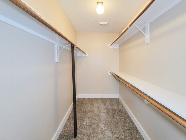 Building Photo - 3 bedroom one story home on large corner lot. Home has hard flooring throughout living areas and ...