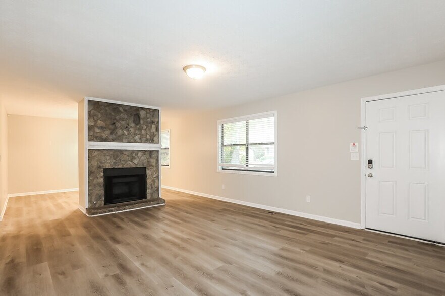 Building Photo - 4284 Ridgetop Dr