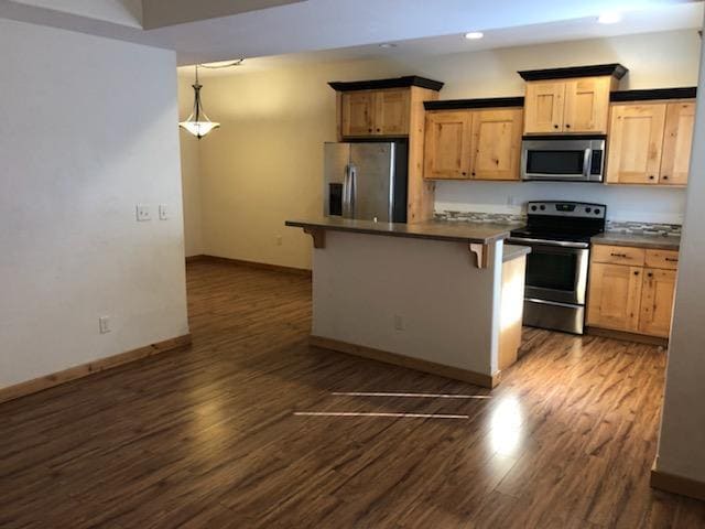 Building Photo - 1043 Rd Runner Dr