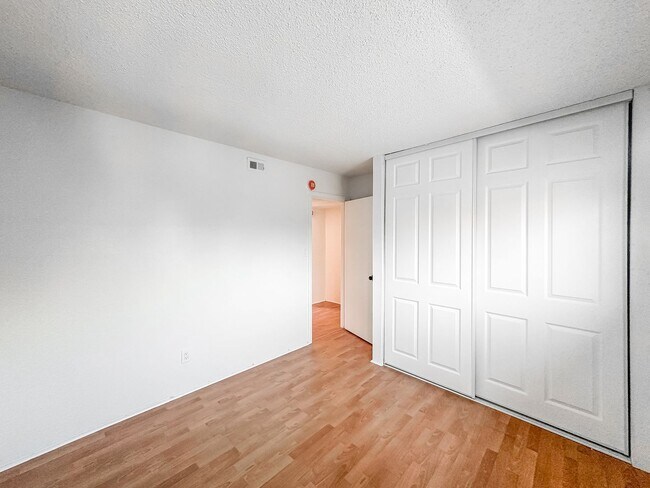 Building Photo - SD: Comfortable 2BD/2BA Condo in Chula Vista with Covered Patio & 2 Parking Spaces