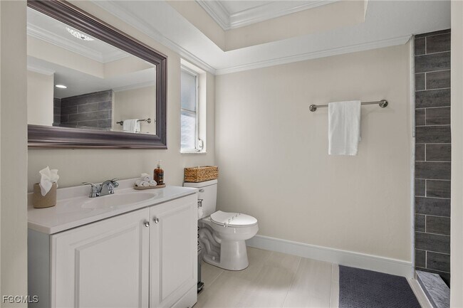 Building Photo - 3906 SE 20th Pl