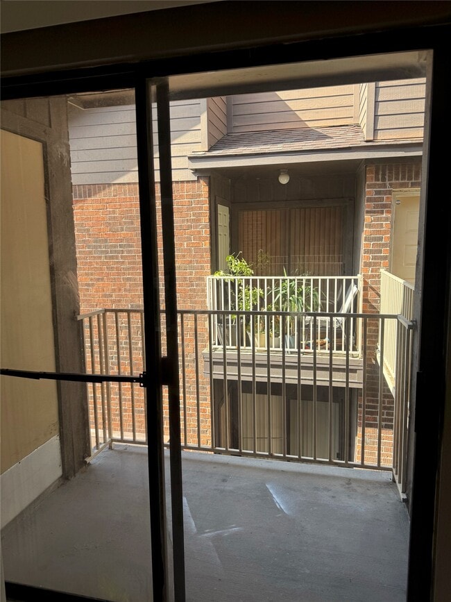 Building Photo - 3130 Walnut Bend Ln