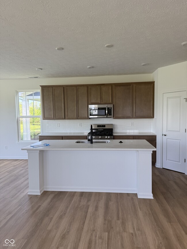 Building Photo - 15941 Tharp Wds Dr
