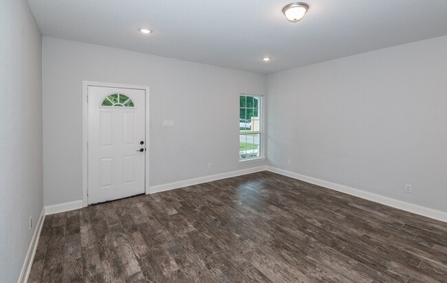 Building Photo - 7705 Pin Oak St
