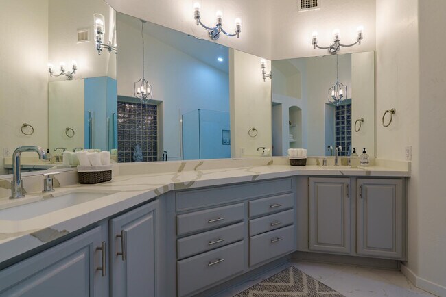 Building Photo - 17635 N 55th Pl