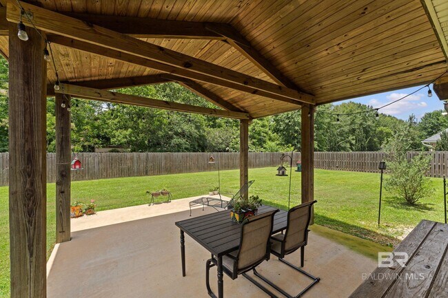 Building Photo - 25911 Tealwood Dr