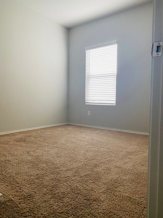 Building Photo - 4330 Heathers Star