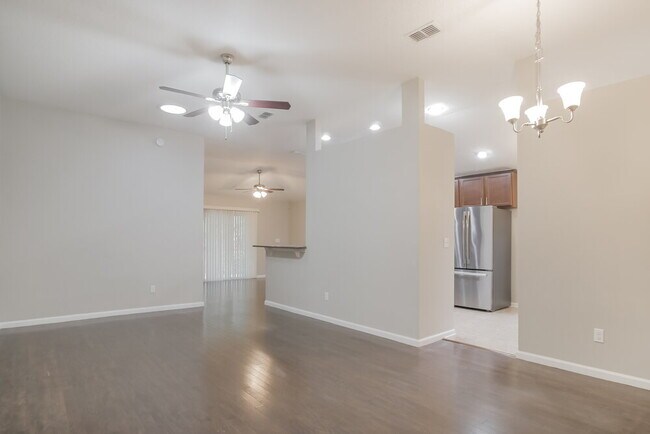 Building Photo - 174 N Aberdeenshire Dr