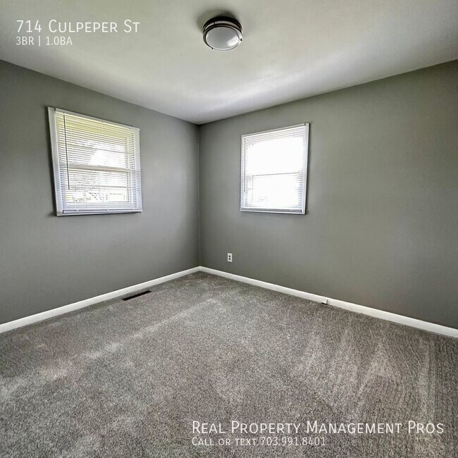 Building Photo - 714 Culpeper St