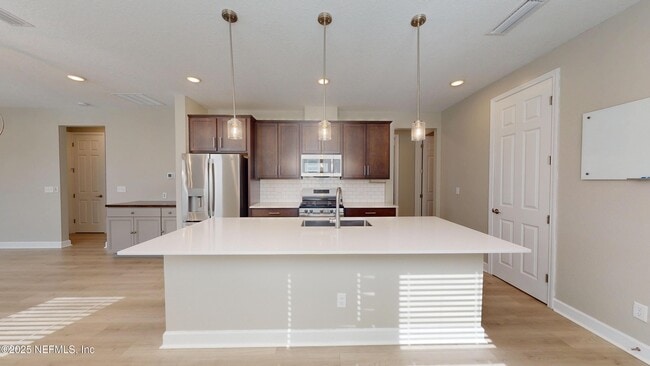 Building Photo - 333 Cedar Elm Wy