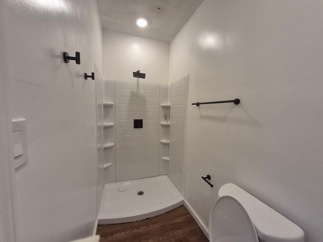 Building Photo - 1604 Calloway St