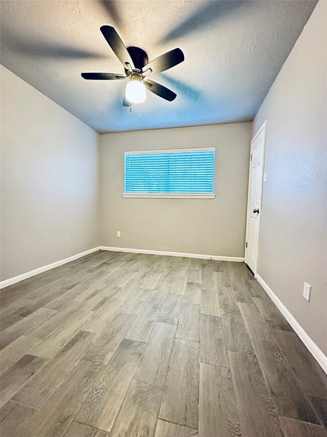 Building Photo - 19834 Arrowsmith Dr